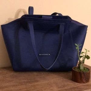 B. Mak tote
